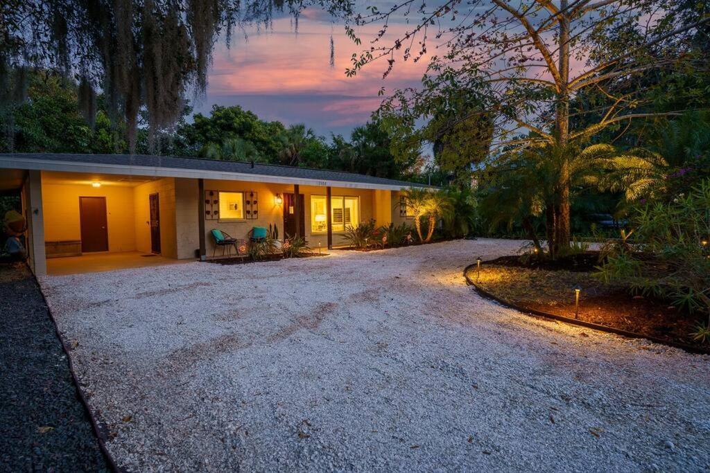 Beautiful Glam Mid-Century 1 Block From Sarasota Bay With Firepit Villa Eksteriør billede