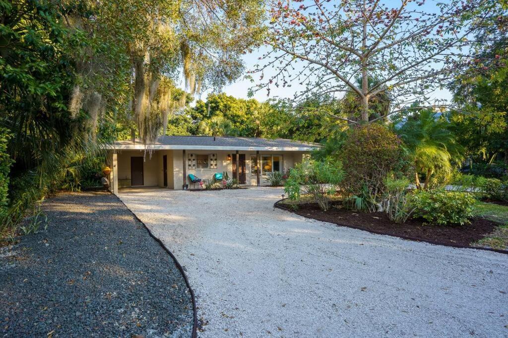 Beautiful Glam Mid-Century 1 Block From Sarasota Bay With Firepit Villa Eksteriør billede