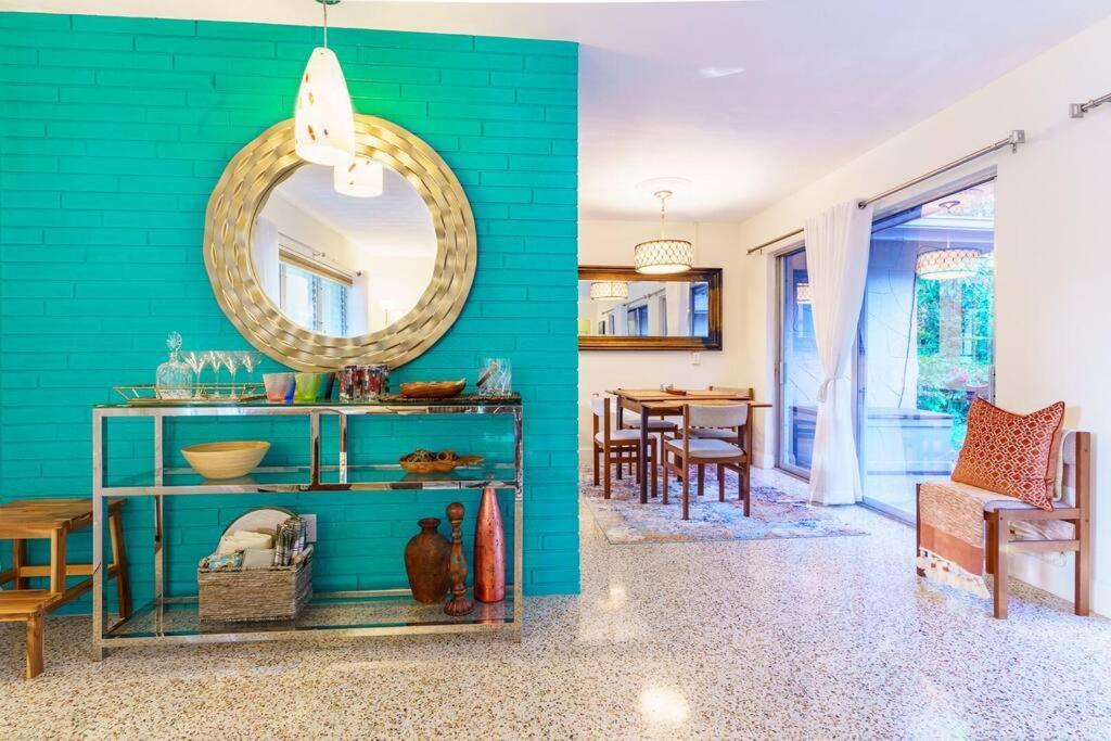 Beautiful Glam Mid-Century 1 Block From Sarasota Bay With Firepit Villa Eksteriør billede