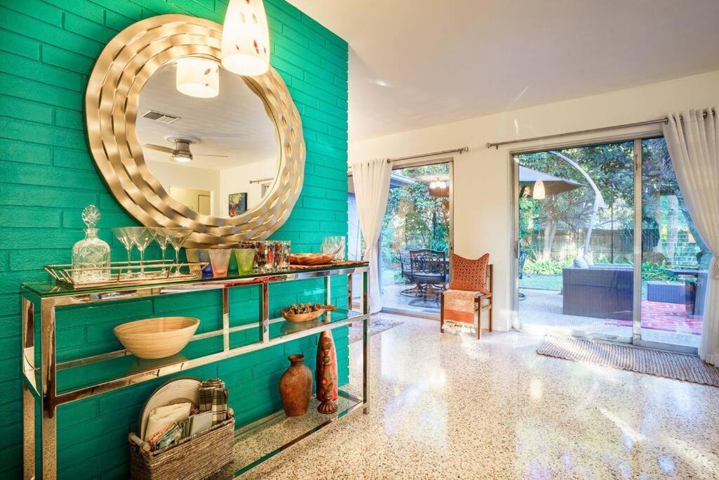 Beautiful Glam Mid-Century 1 Block From Sarasota Bay With Firepit Villa Eksteriør billede