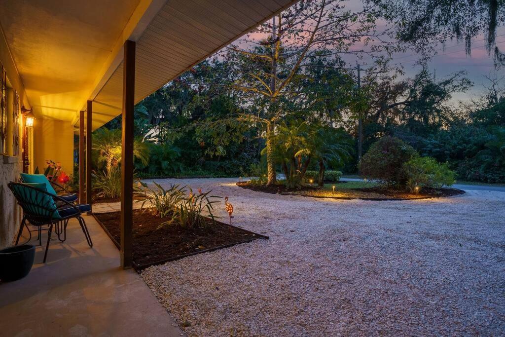 Beautiful Glam Mid-Century 1 Block From Sarasota Bay With Firepit Villa Eksteriør billede