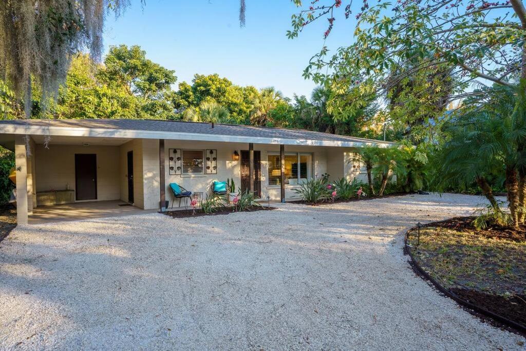 Beautiful Glam Mid-Century 1 Block From Sarasota Bay With Firepit Villa Eksteriør billede